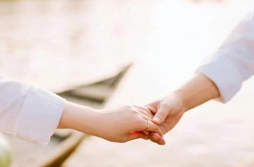 手つなぎ